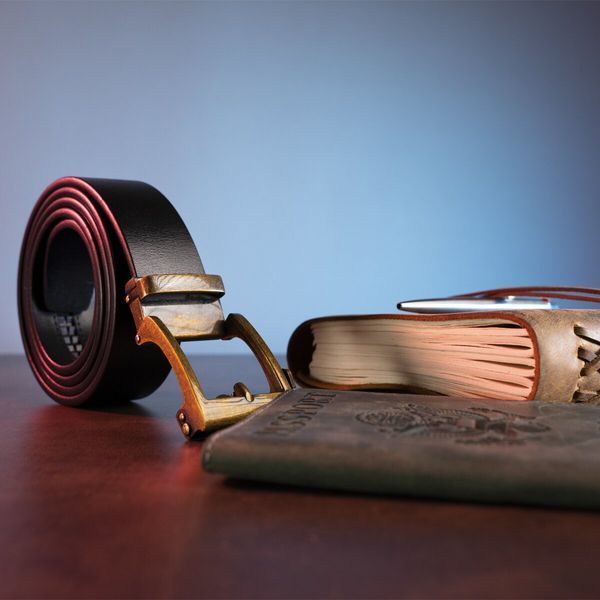 Genuine leather belt with retro brass buckle Vintage 20215 Black 20215 фото