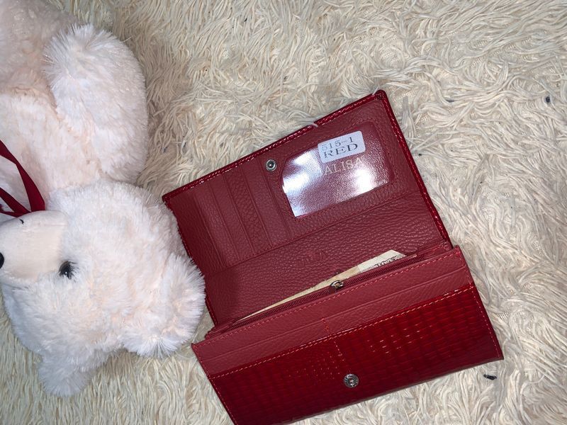 Red lacquer women's wallet made of BALISA leather 515-1 фото