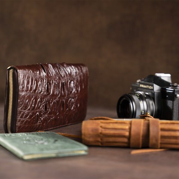 Clutch wallet made of genuine crocodile leather CROCODILE LEATHER 18017 Brown 18017 фото