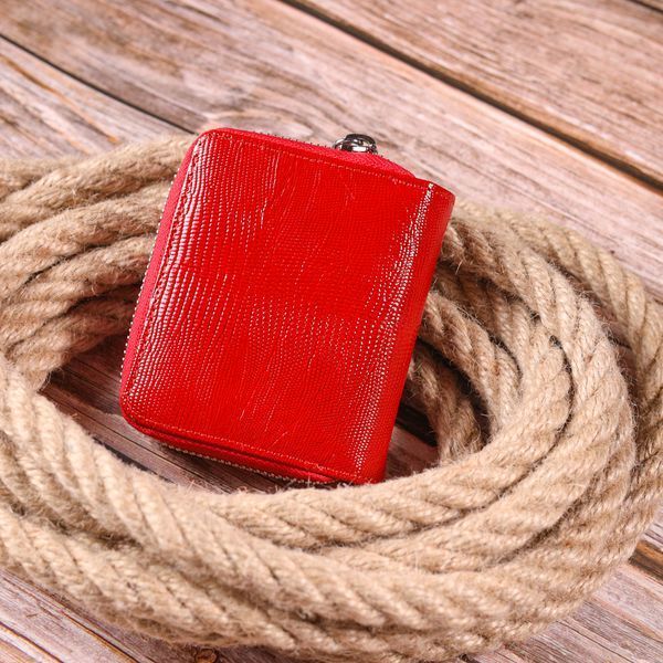 Lacquered women's wallet with a coin holder with a zipper made of genuine textured leather KARYA 21410 Red 21410 фото